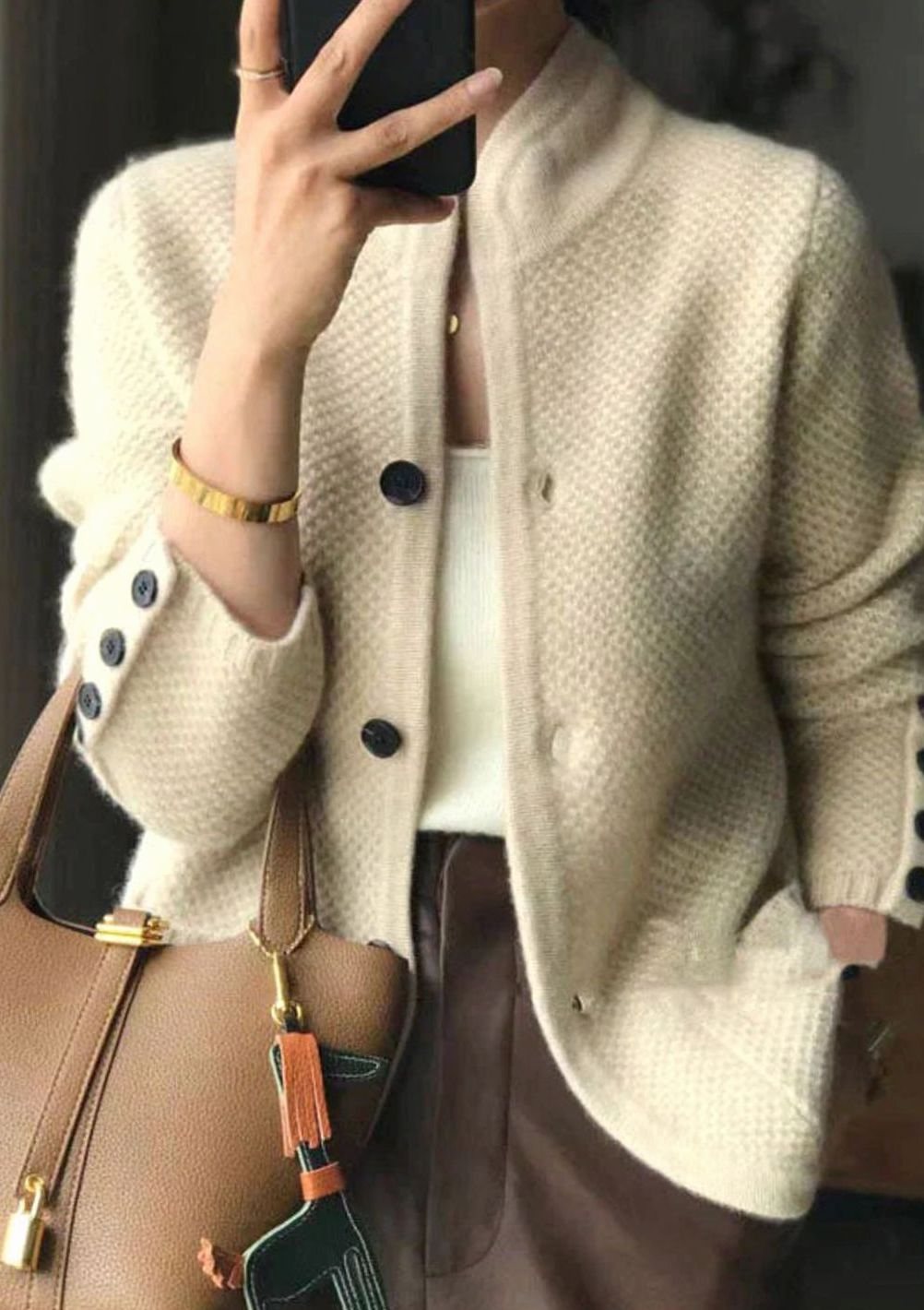 Cárdigan de punto entallado con botones y cuello mao para mujer